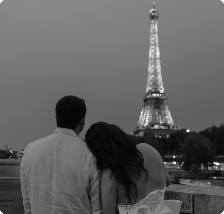 paris-couple-774x740-rounded